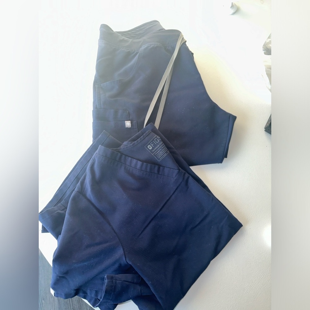 Figs fair condition scrub set size L navy